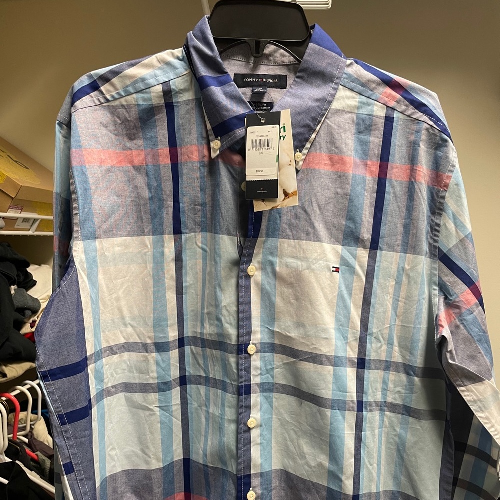 Tommy Hilfiger NWT men’s long sleeve dress shirt